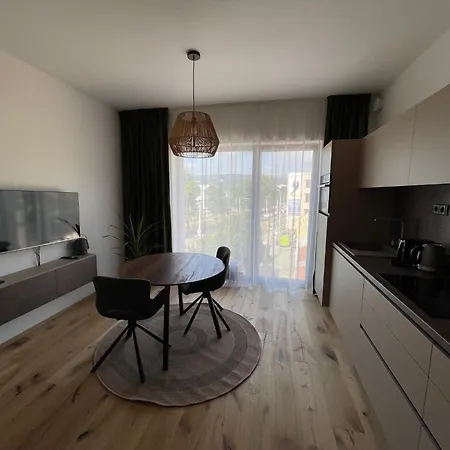 Apartman H52 *